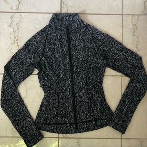 Lululemon jacket size 2 EUC